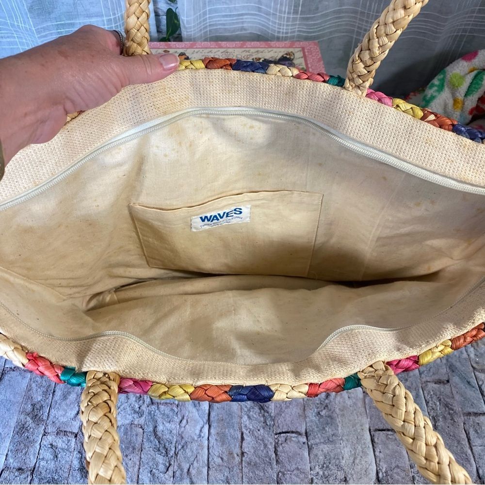 Waves Straw Beach Bag Vintage 80s 90s Colorful Deep Tote Dual Handle Flat Bottom - Picture 8 of 9